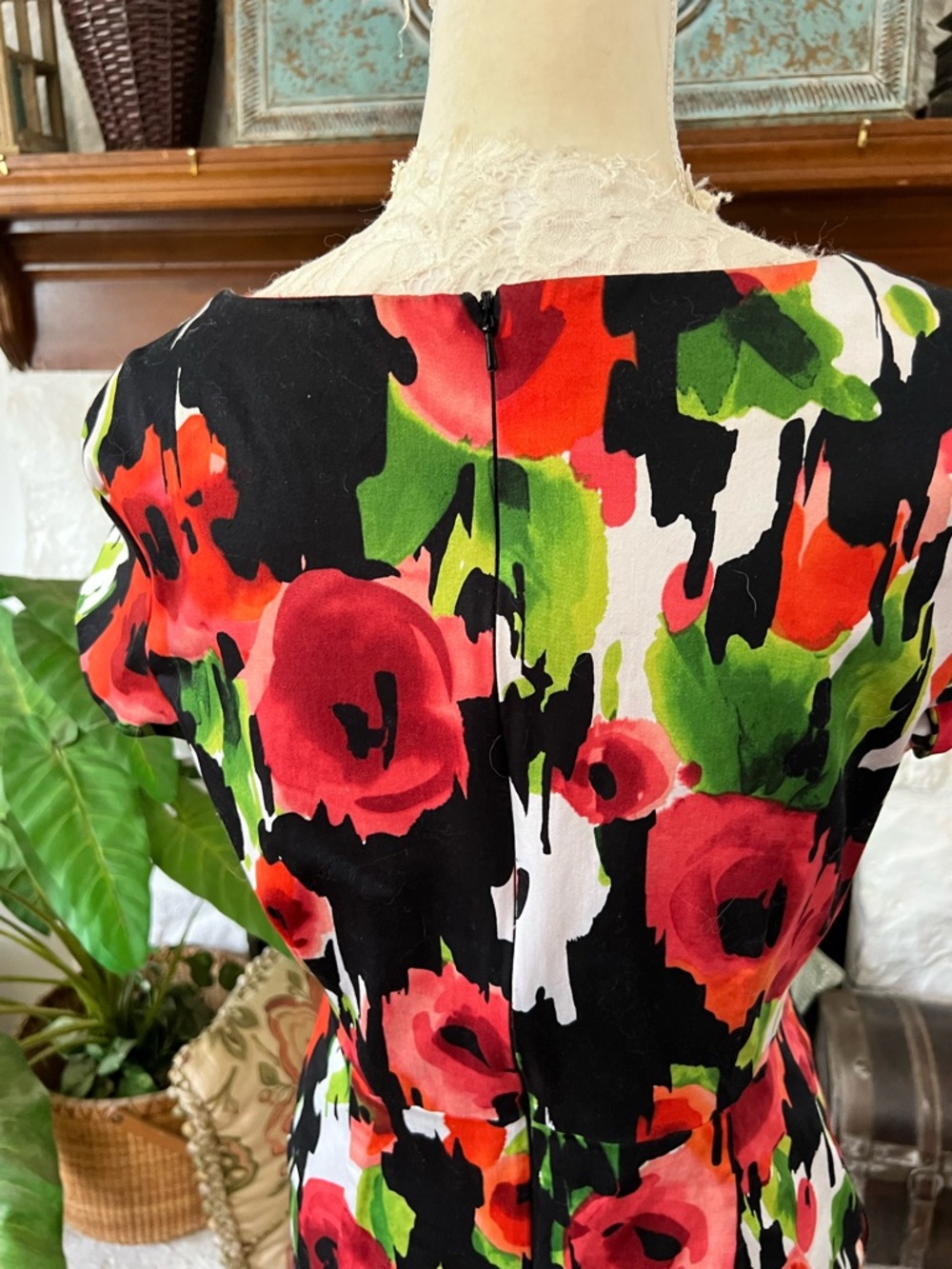 Donna Ricco Floral Print Black, Orange & Red Short Sleeve Dress Size 10 - Picture 6 of 12